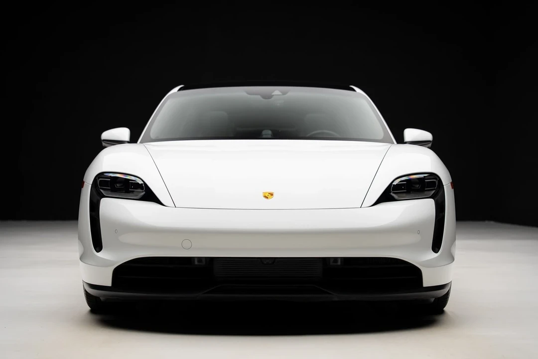 2023 Porsche Taycan - Image 7 of 12