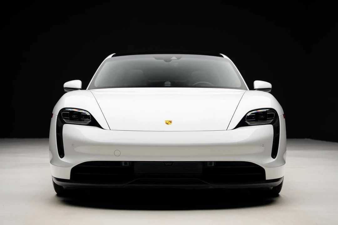 2023 Porsche Taycan - Image 7 of 21