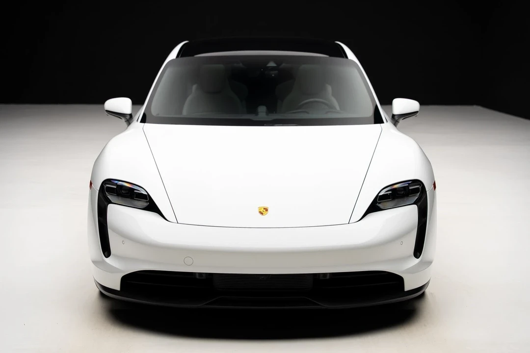 2023 Porsche Taycan - Image 5 of 12