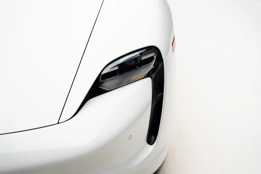 2023 Porsche Taycan - Image 10 of 21