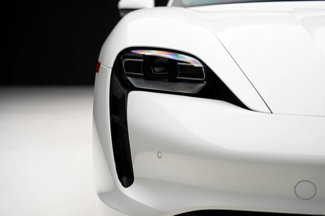 2023 Porsche Taycan - Image 7 of 21