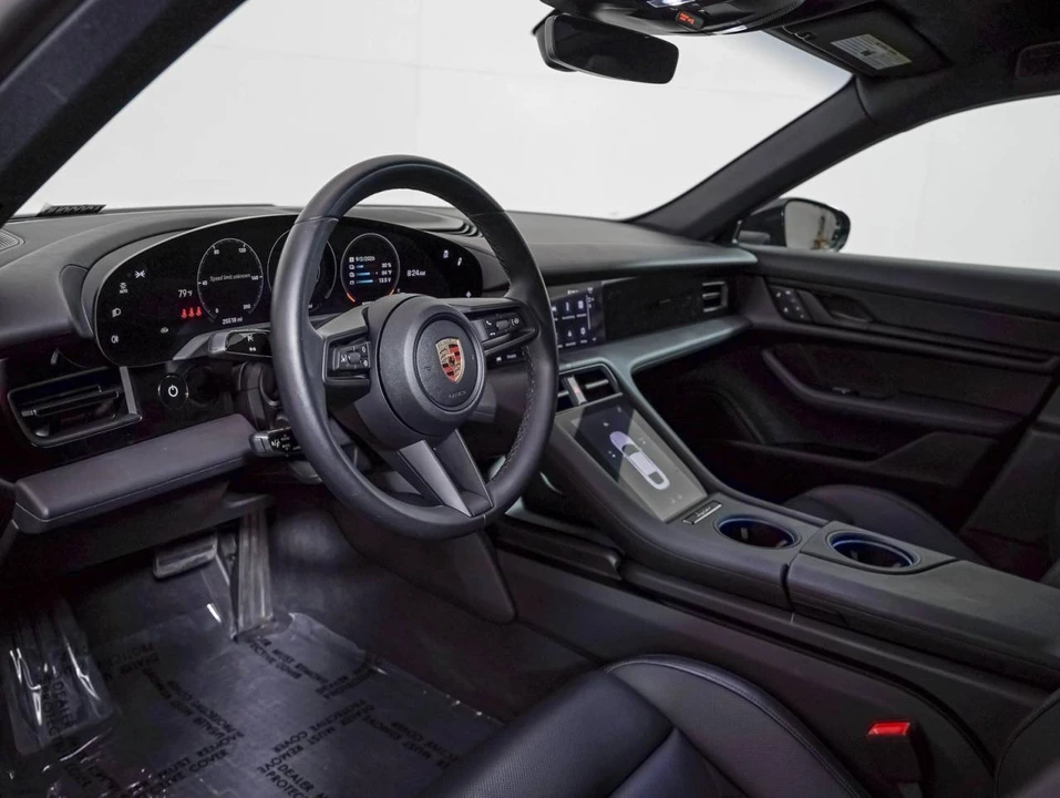 2023 Porsche Taycan - Image 4 of 5