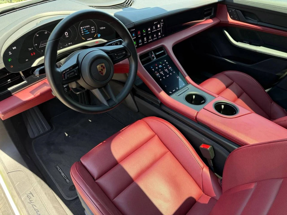 2023 Porsche Taycan - Image 4 of 5