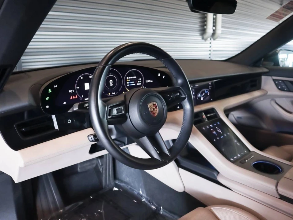 2023 Porsche Taycan - Image 4 of 5