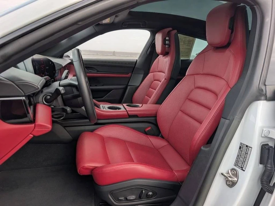 2023 Porsche Taycan - Image 5 of 5