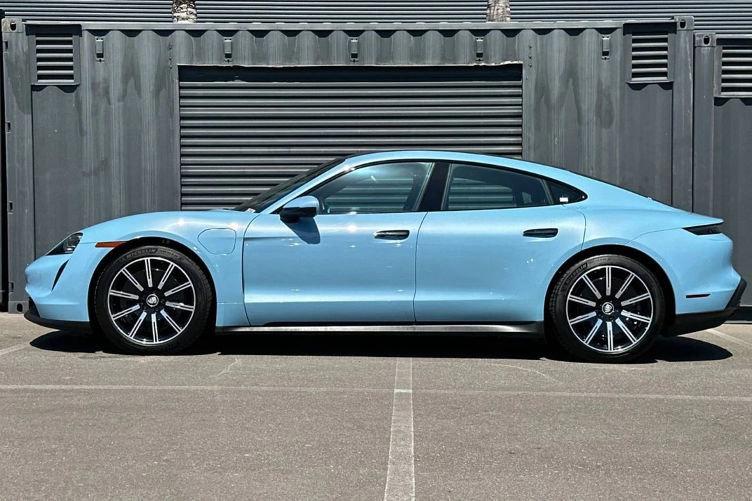 2023 Porsche Taycan - Image 2 of 5