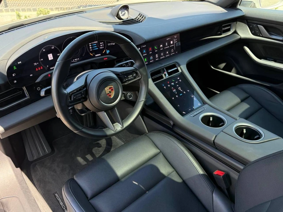 2023 Porsche Taycan - Image 4 of 5