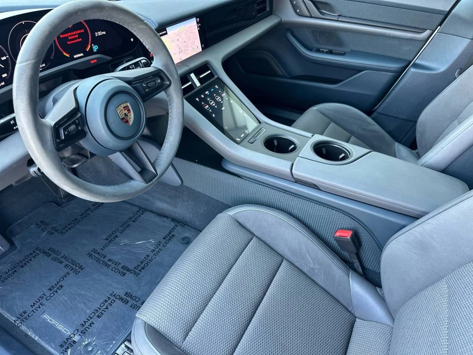 2023 Porsche Taycan - Image 4 of 5