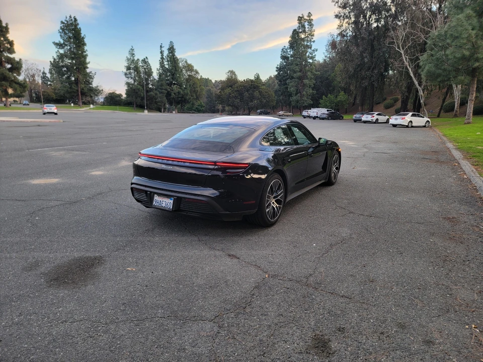 2023 Porsche Taycan - Image 15 of 31