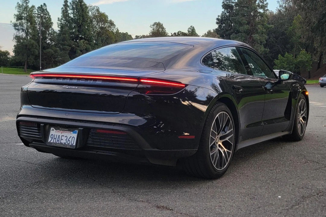 2023 Porsche Taycan - Image 4 of 31