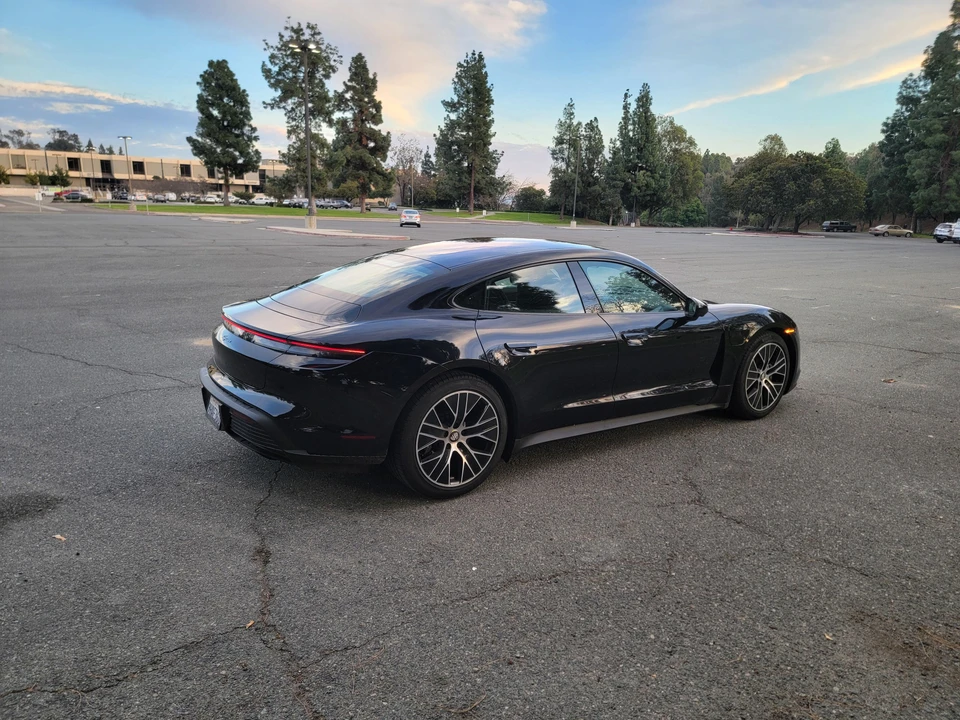 2023 Porsche Taycan - Image 16 of 31
