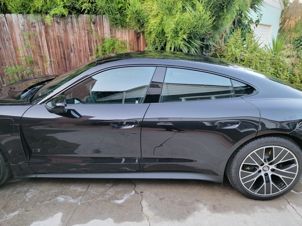 2023 Porsche Taycan - Image 28 of 31