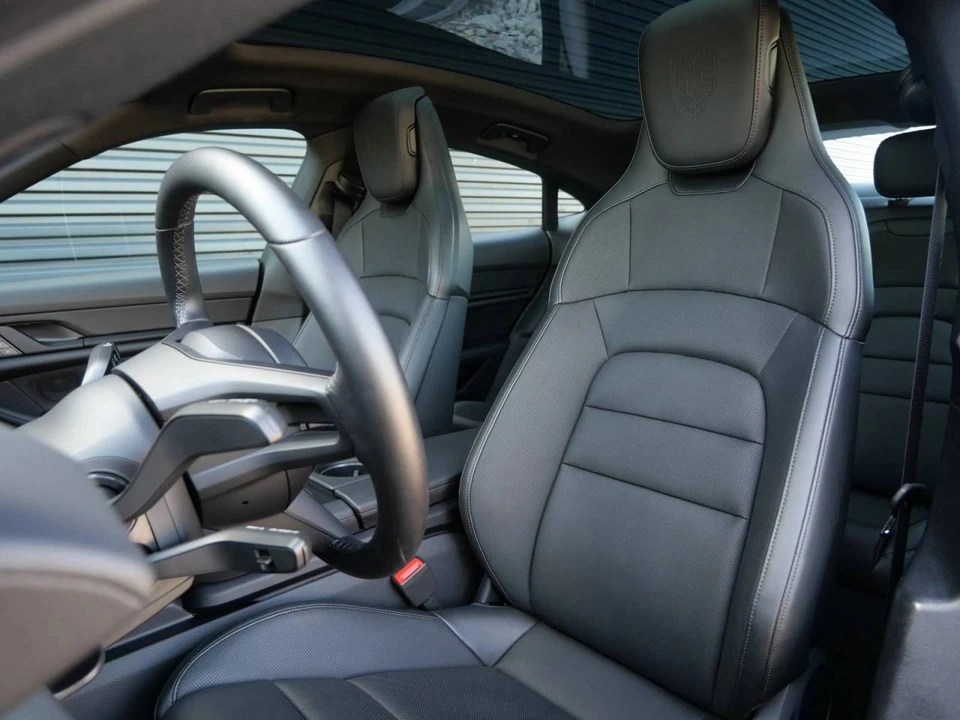 2023 Porsche Taycan - Image 5 of 5