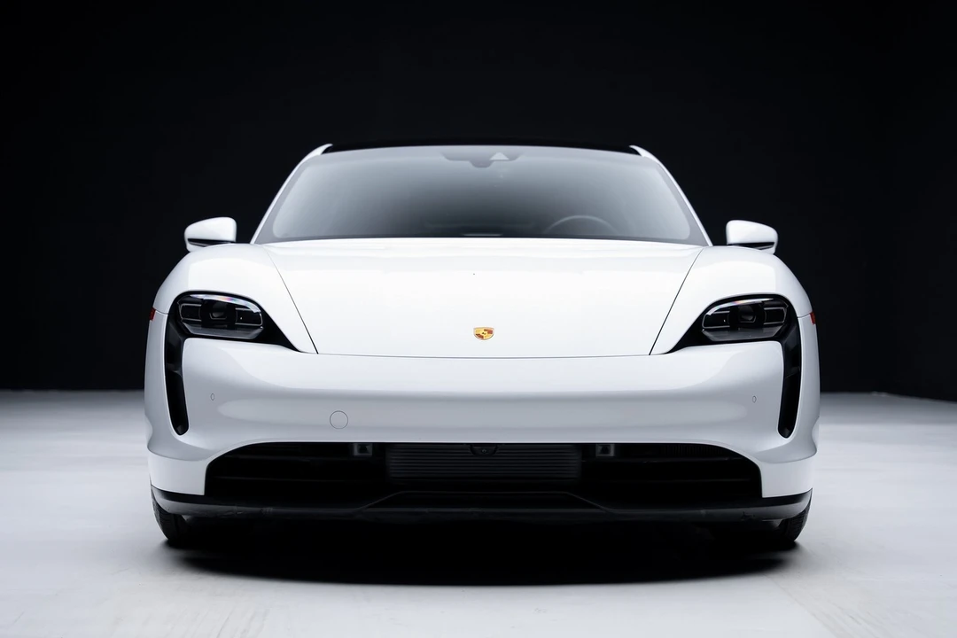 2023 Porsche Taycan - Image 8 of 12