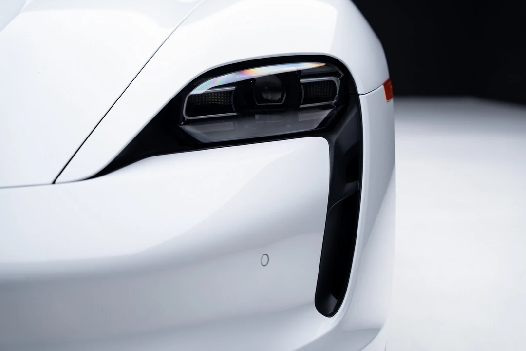 2023 Porsche Taycan - Image 10 of 12