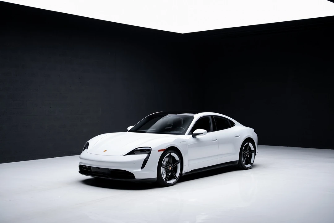 2023 Porsche Taycan - Image 4 of 12