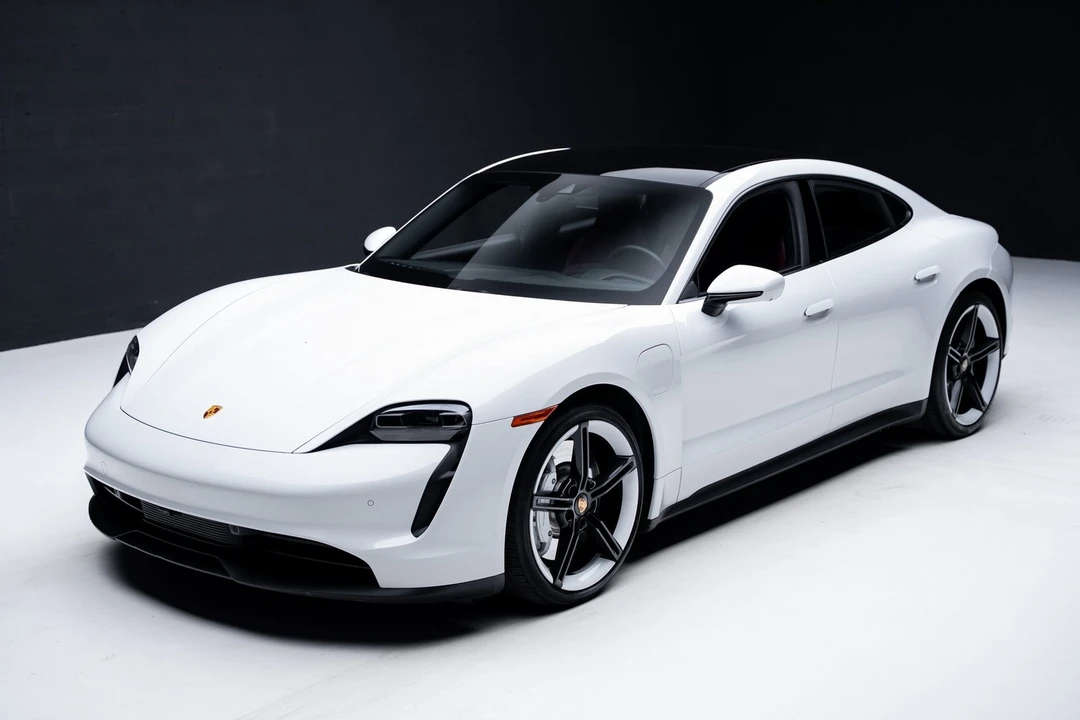 2023 Porsche Taycan - Image 5 of 12