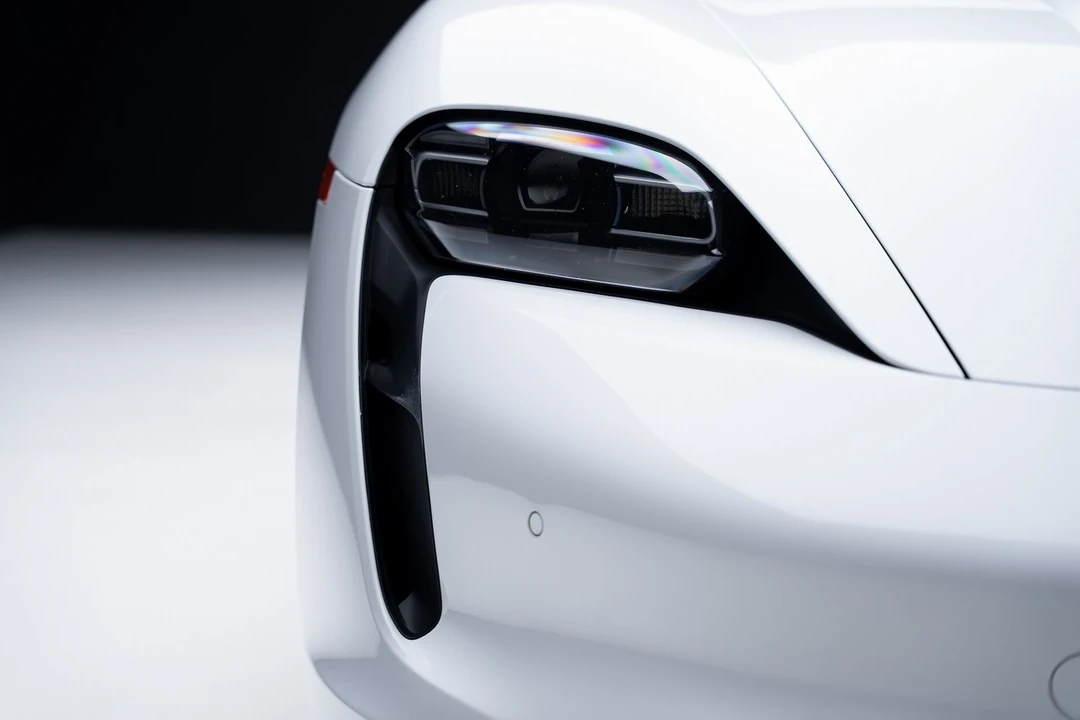 2023 Porsche Taycan - Image 9 of 12