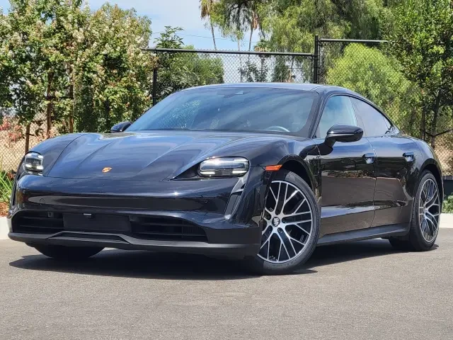 2023 Porsche Taycan - Image 6 of 31