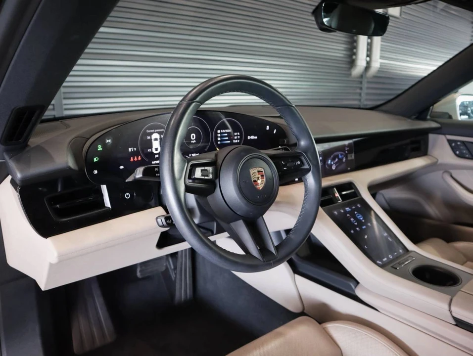 2023 Porsche Taycan - Image 4 of 5
