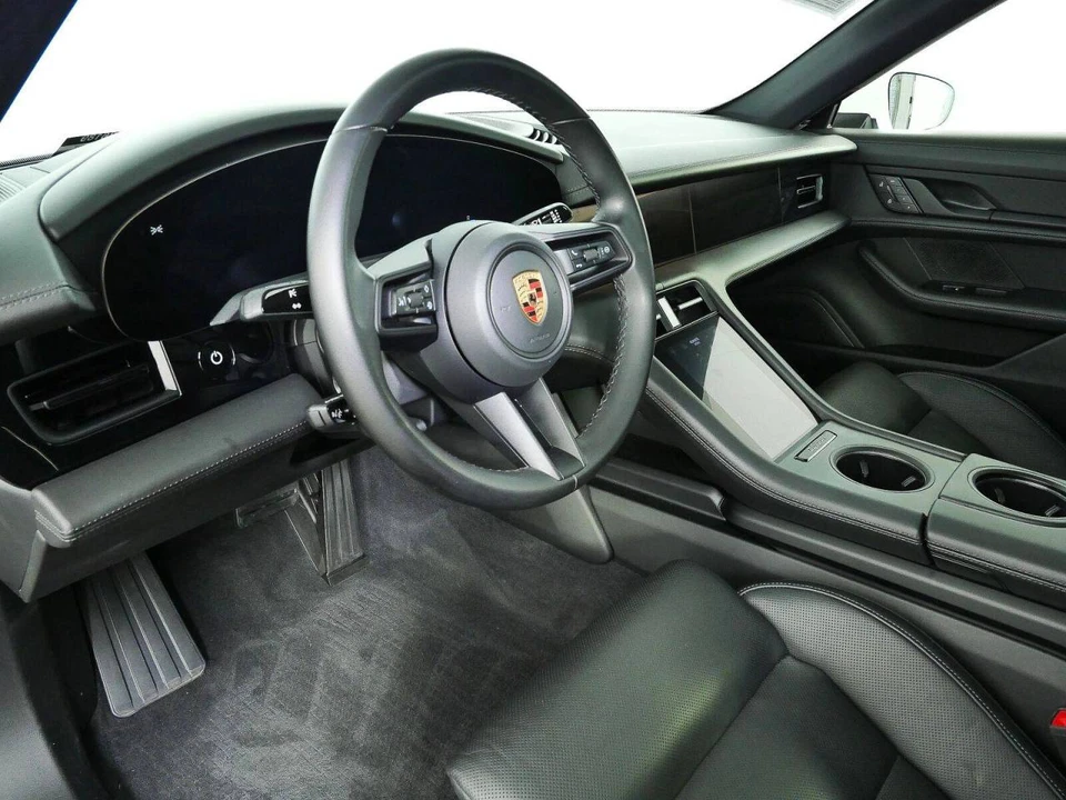 2023 Porsche Taycan - Image 4 of 5