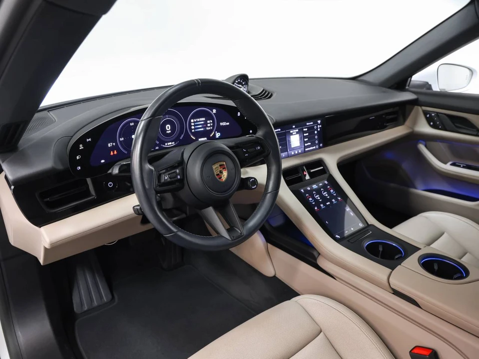 2023 Porsche Taycan - Image 4 of 5