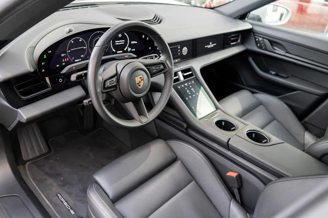 2023 Porsche Cayman - Image 7 of 21