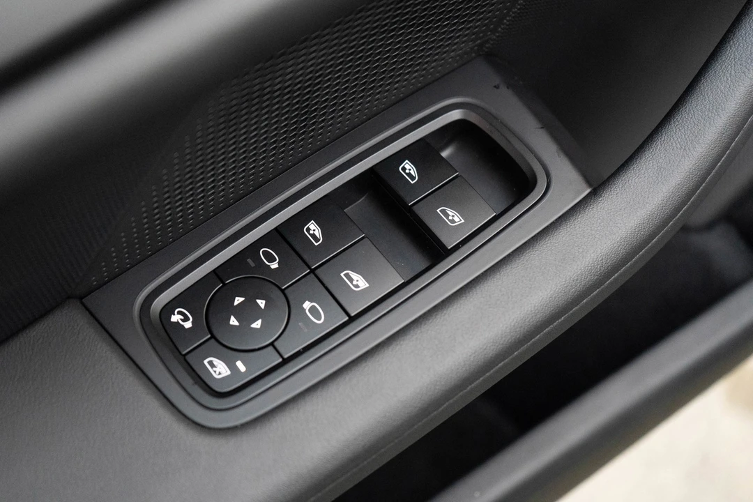 2023 Porsche Cayman - Image 11 of 21