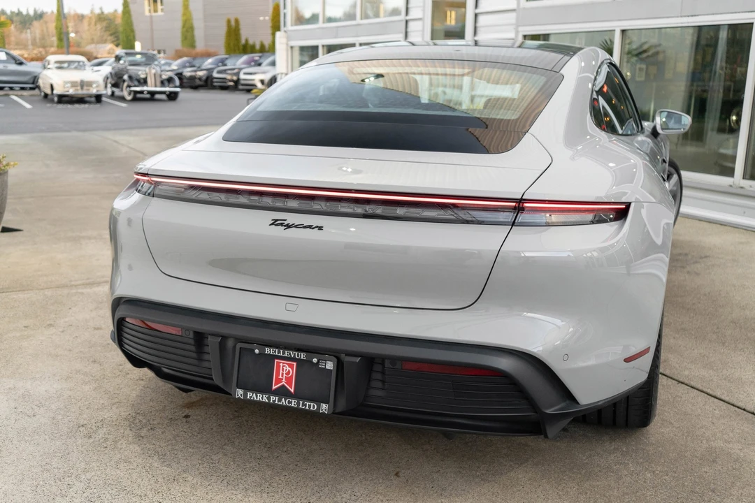 2023 Porsche Cayman - Image 5 of 21