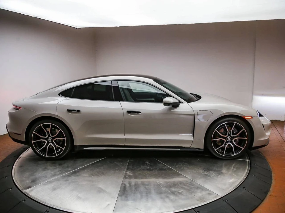 2023 Porsche Taycan - Image 5 of 5