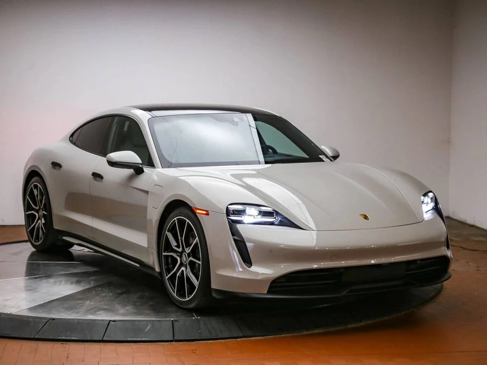 2023 Porsche Taycan - Image 4 of 5