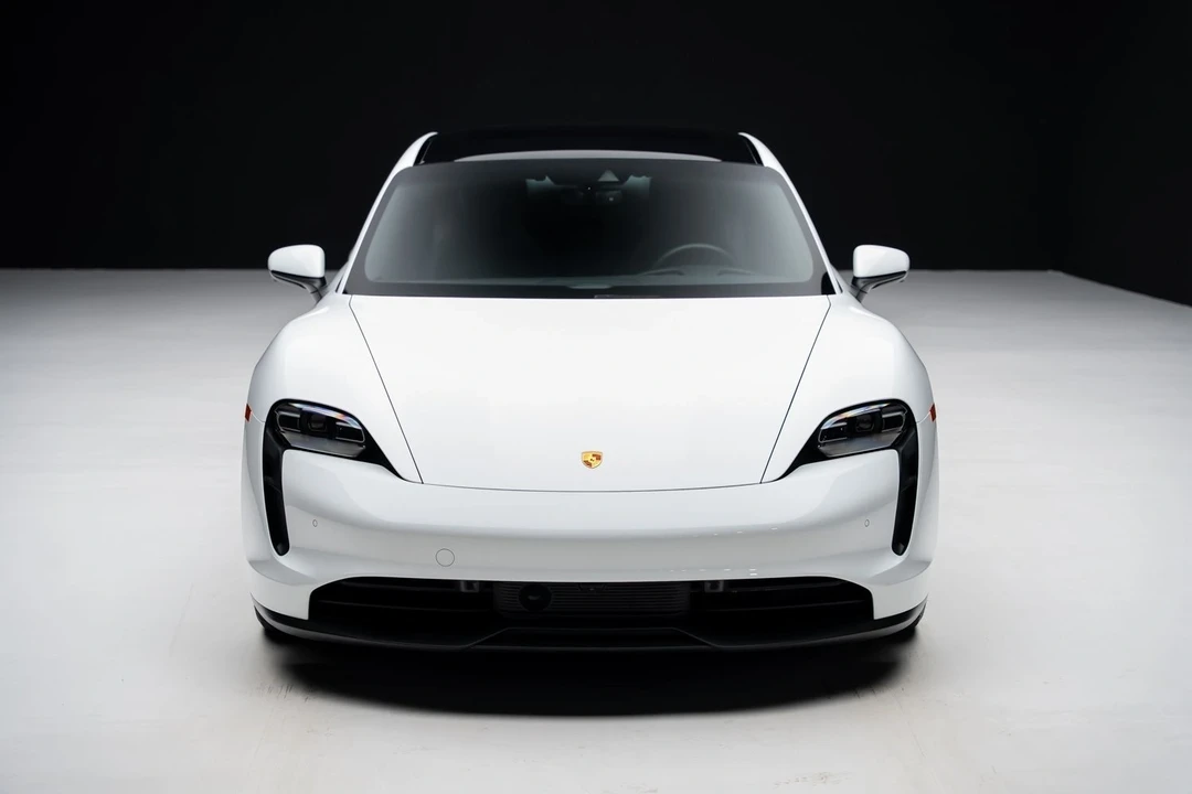 2023 Porsche Taycan - Image 5 of 12