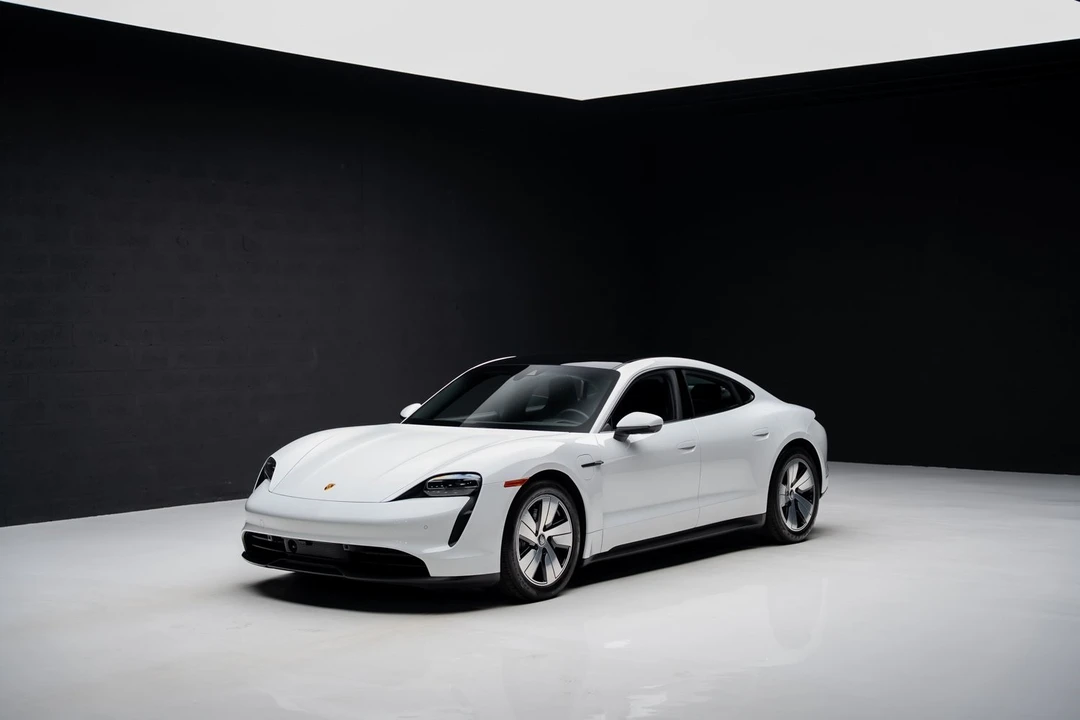 2023 Porsche Taycan - Image 4 of 12