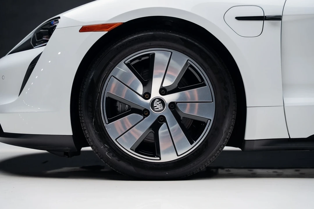 2023 Porsche Taycan - Image 18 of 21
