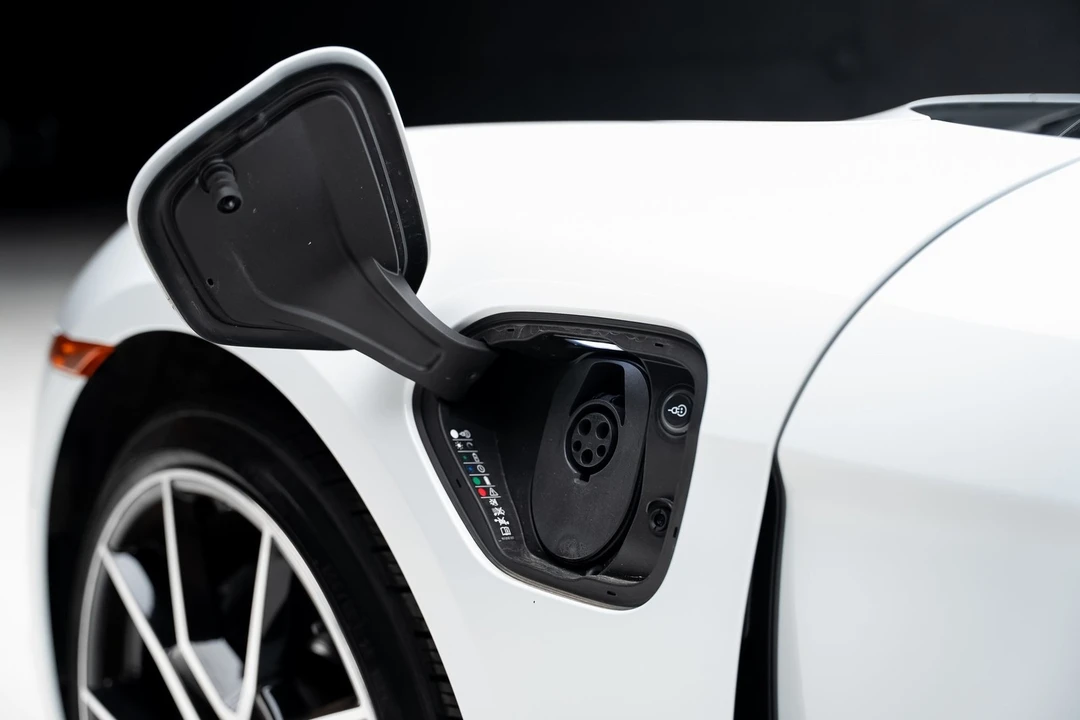 2023 Porsche Taycan - Image 20 of 21