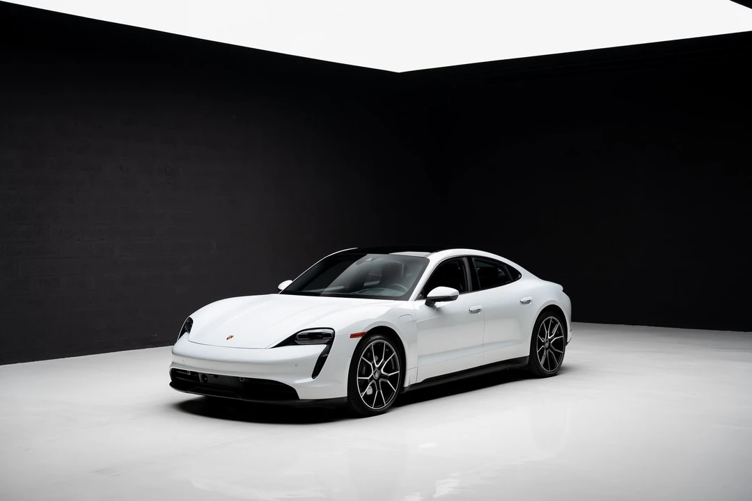 2023 Porsche Taycan - Image 4 of 12