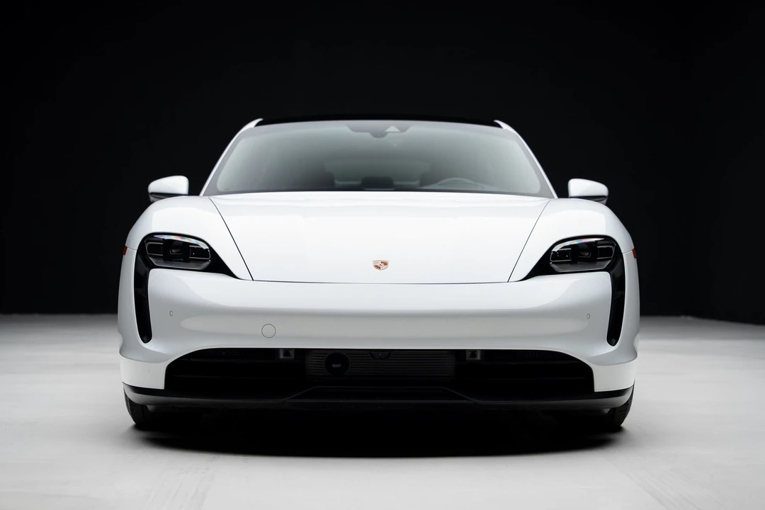 2023 Porsche Taycan - Image 7 of 12