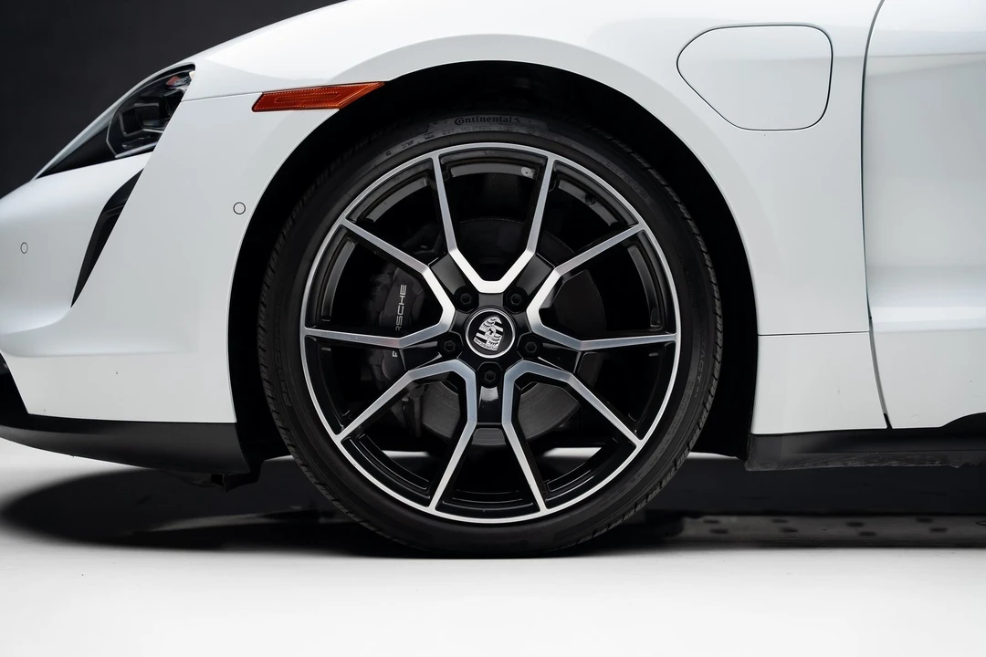 2023 Porsche Taycan - Image 18 of 21