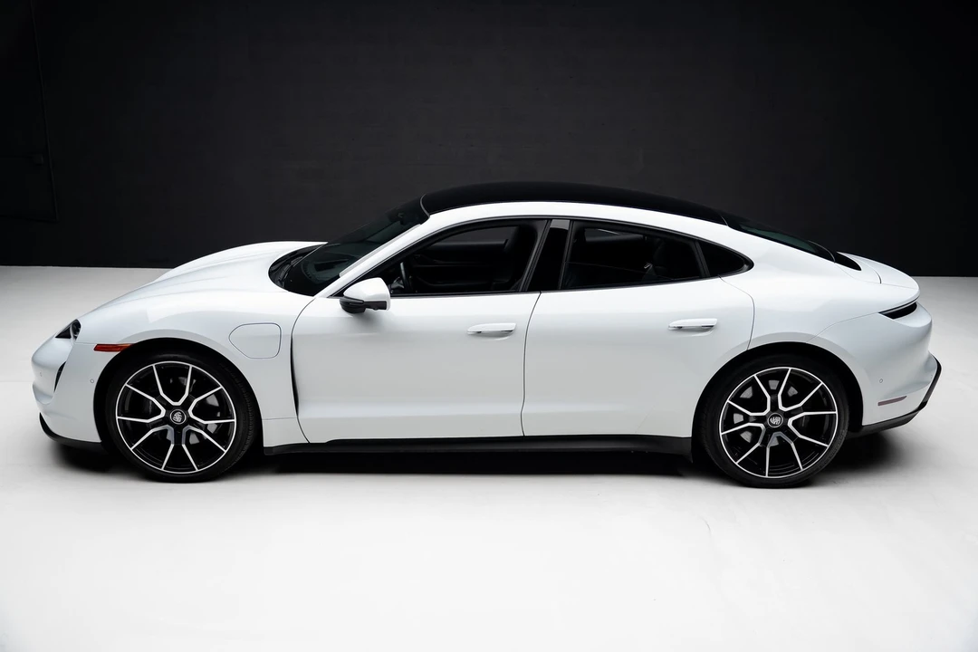 2023 Porsche Taycan - Image 15 of 21
