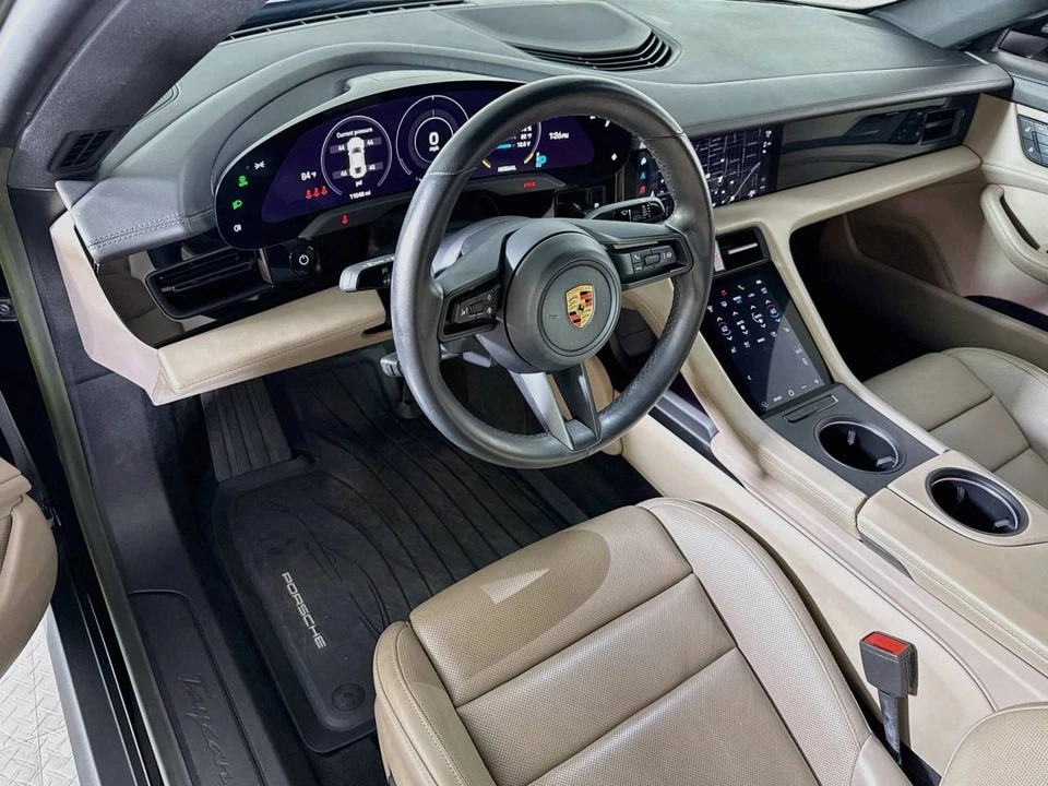 2023 Porsche Taycan - Image 4 of 5