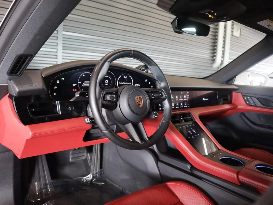 2023 Porsche Taycan - Image 4 of 5