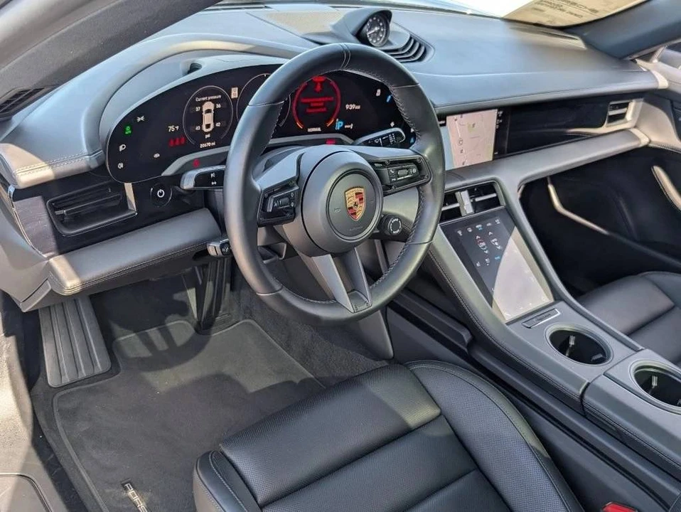 2023 Porsche Taycan - Image 4 of 5