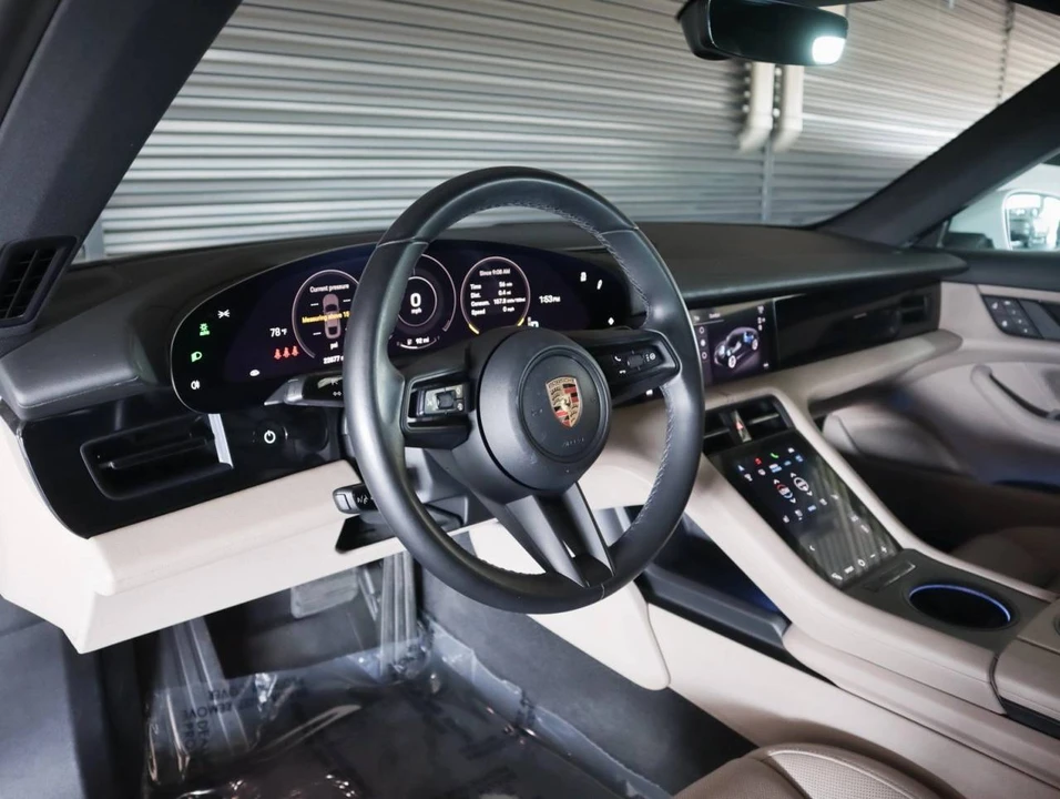 2023 Porsche Taycan - Image 4 of 5