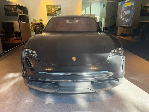 2023 Porsche Taycan