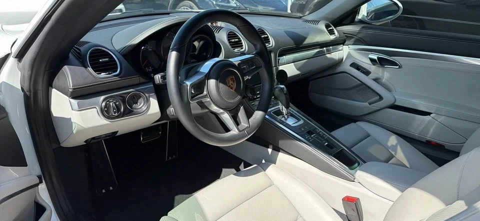 2023 Porsche 718 Boxster S - Image 3 of 7
