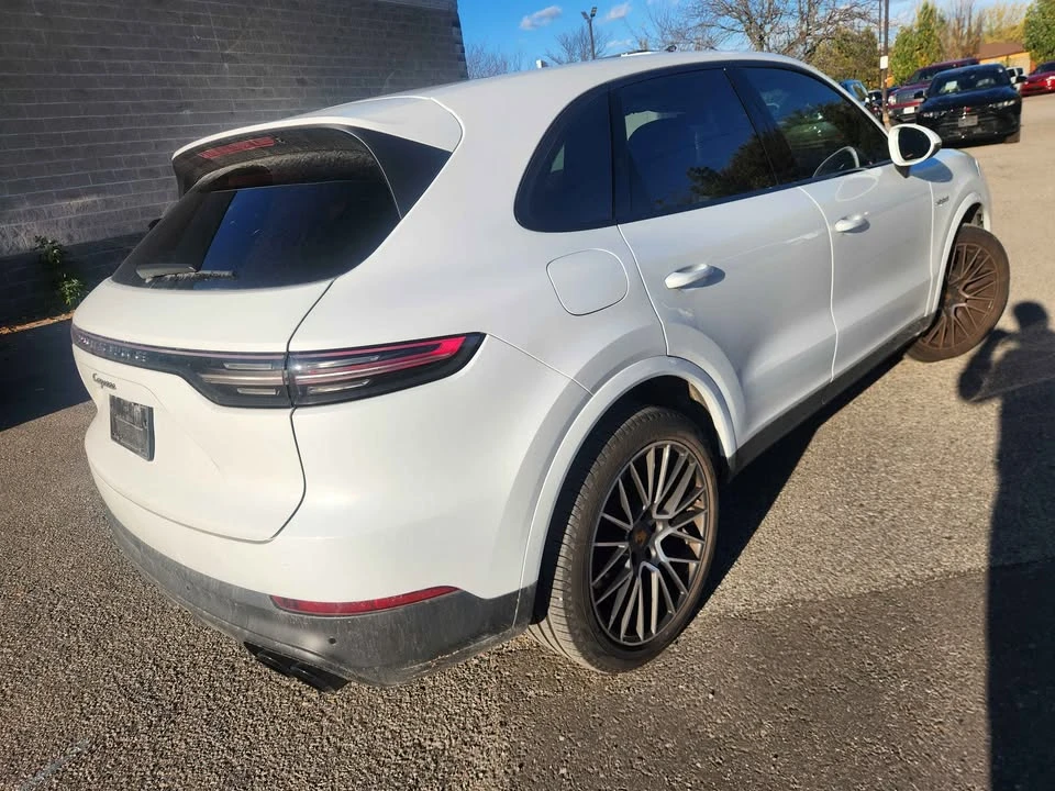 2023 Porsche 9Y0/9Y3 Cayenne - Image 4 of 18