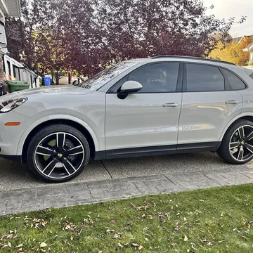 2023 Porsche Cayenne