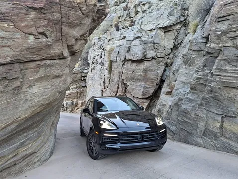 2023 Porsche Cayenne Platinum Edition
