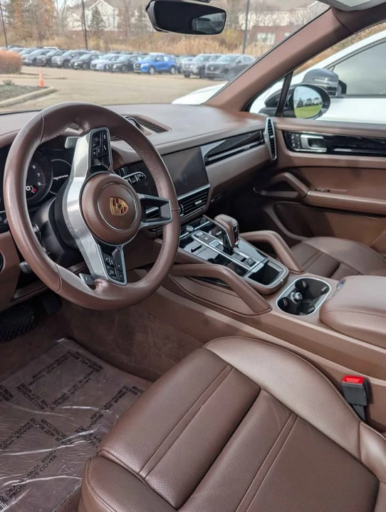 2023 Porsche 9Y0/9Y3 Cayenne - Image 2 of 5
