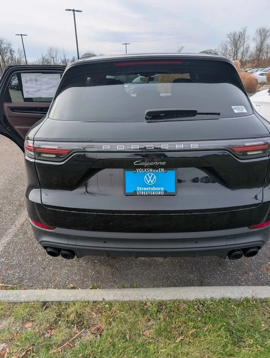 2023 Porsche 9Y0/9Y3 Cayenne - Image 4 of 5